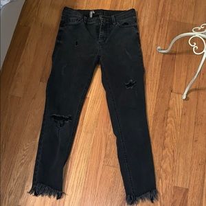 Free People Distressed Jeans 🖤